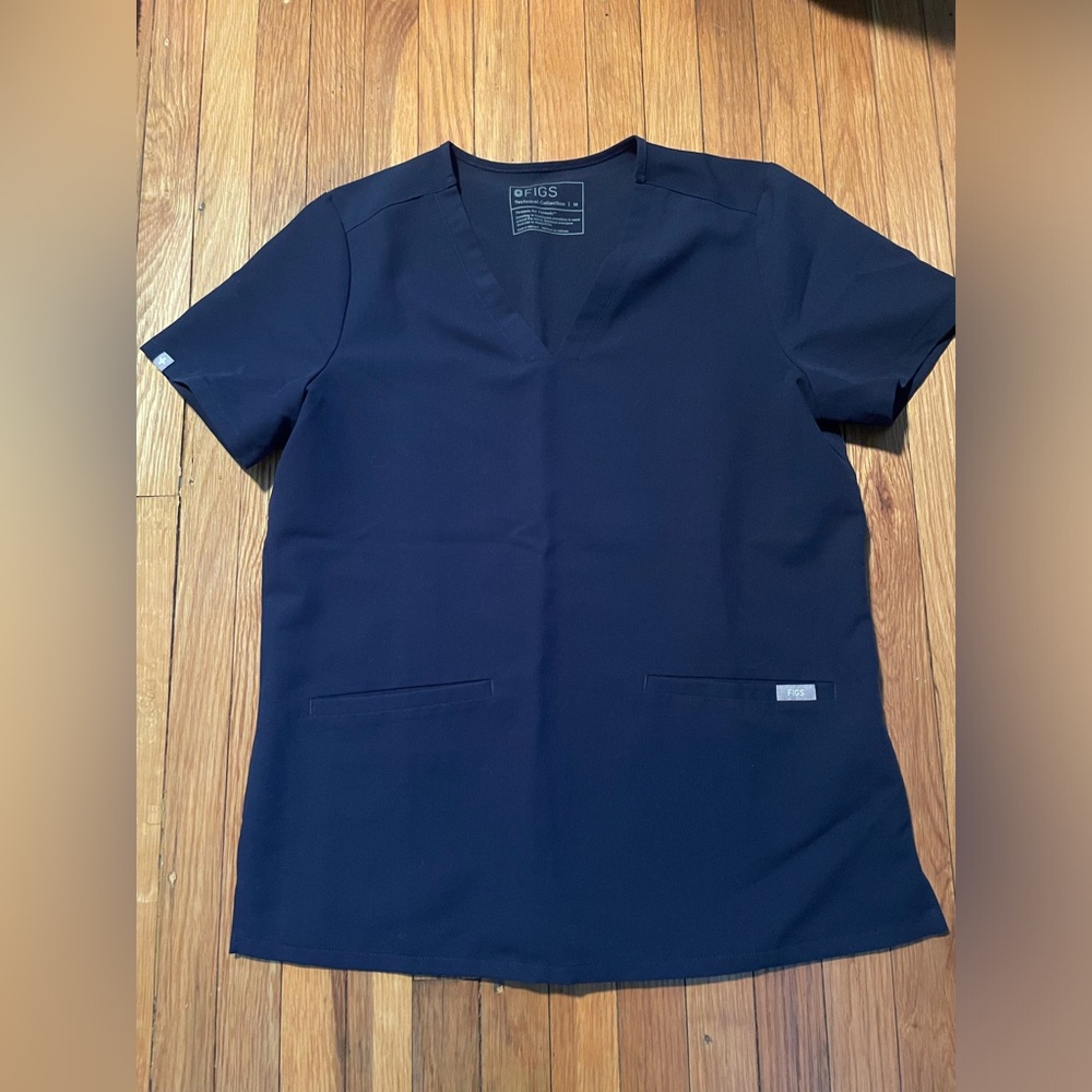 Figs scrub tops bundle - Picture 5 of 7
